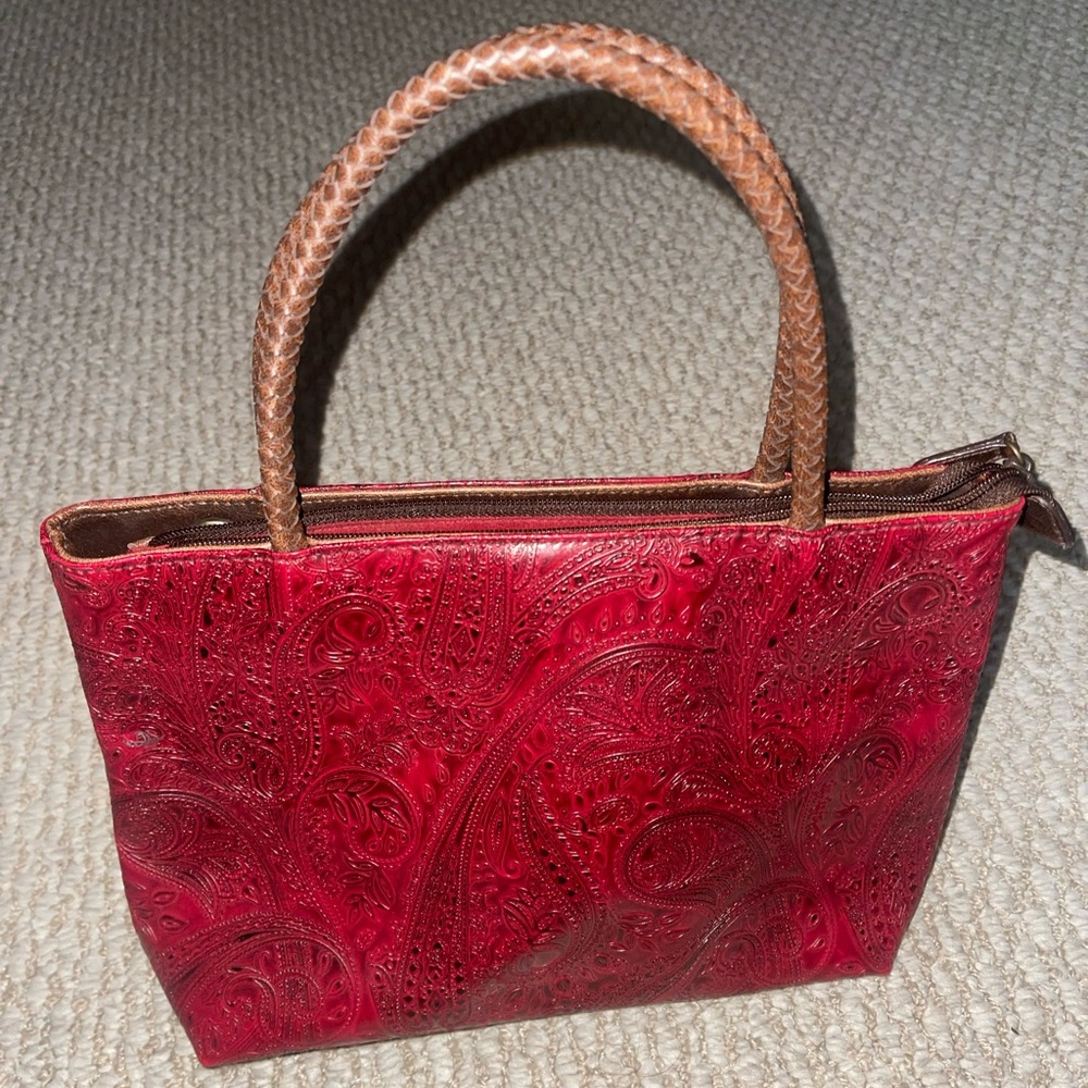 vintage Relic red purse/hand bag perfect condition